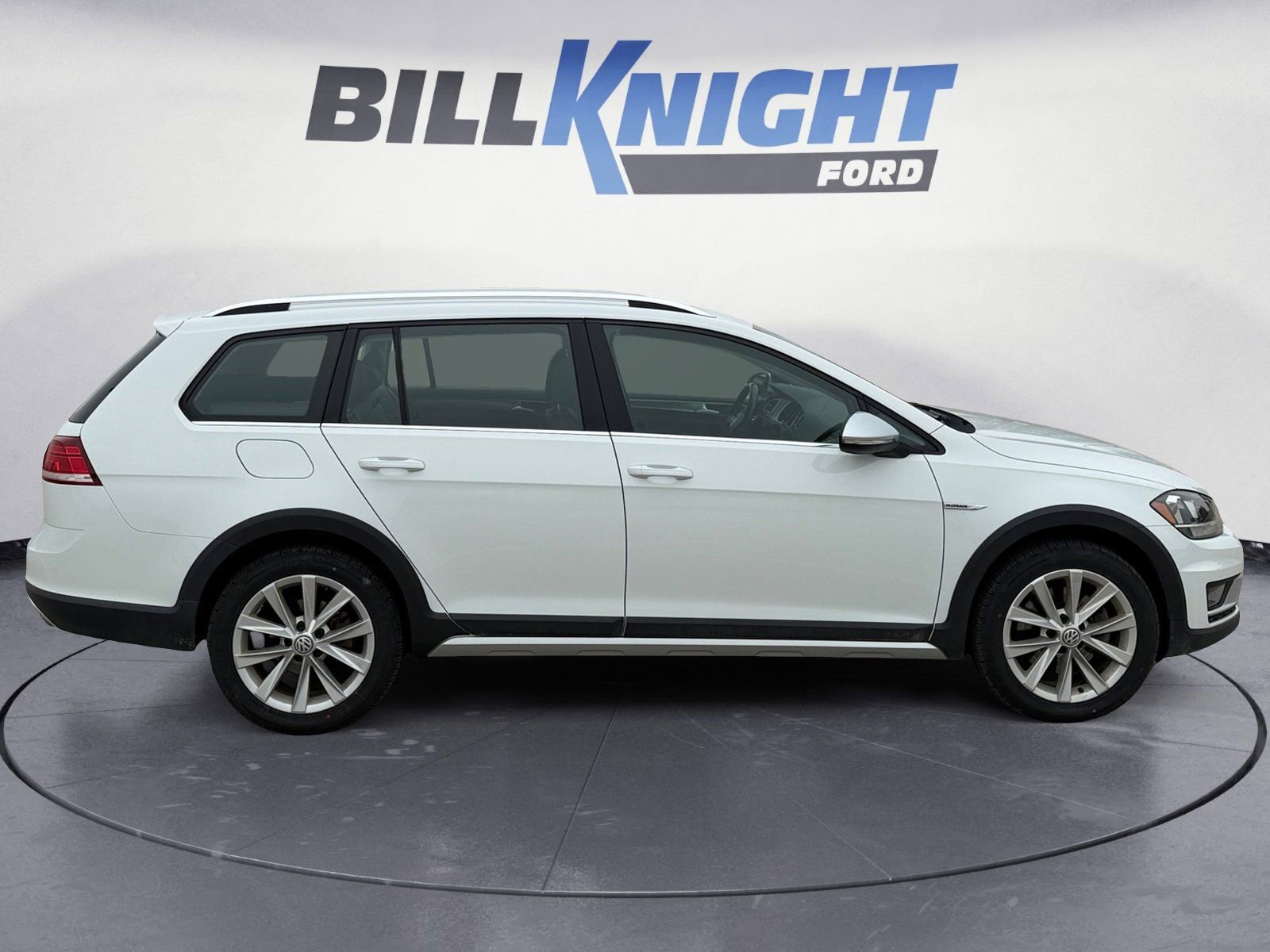 Used 2019 Volkswagen Golf Alltrack S image 6