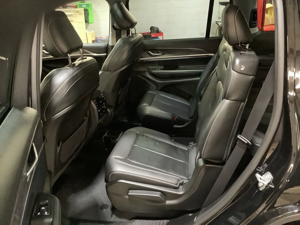 Certified 2023 Jeep Grand Cherokee L Limited w/ Trailer Tow Group (B) image 19