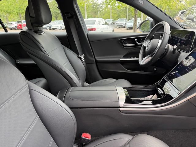 Used 2025 Mercedes-Benz C 300 Sedan image 9