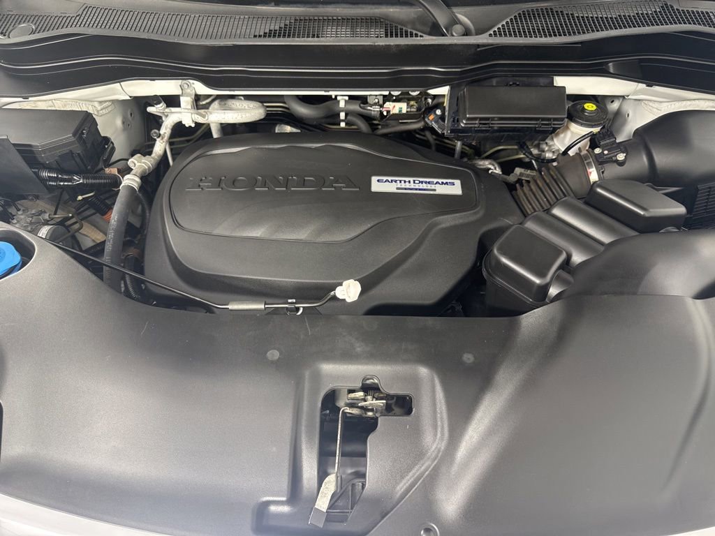 Used 2020 Honda Pilot Touring image 21