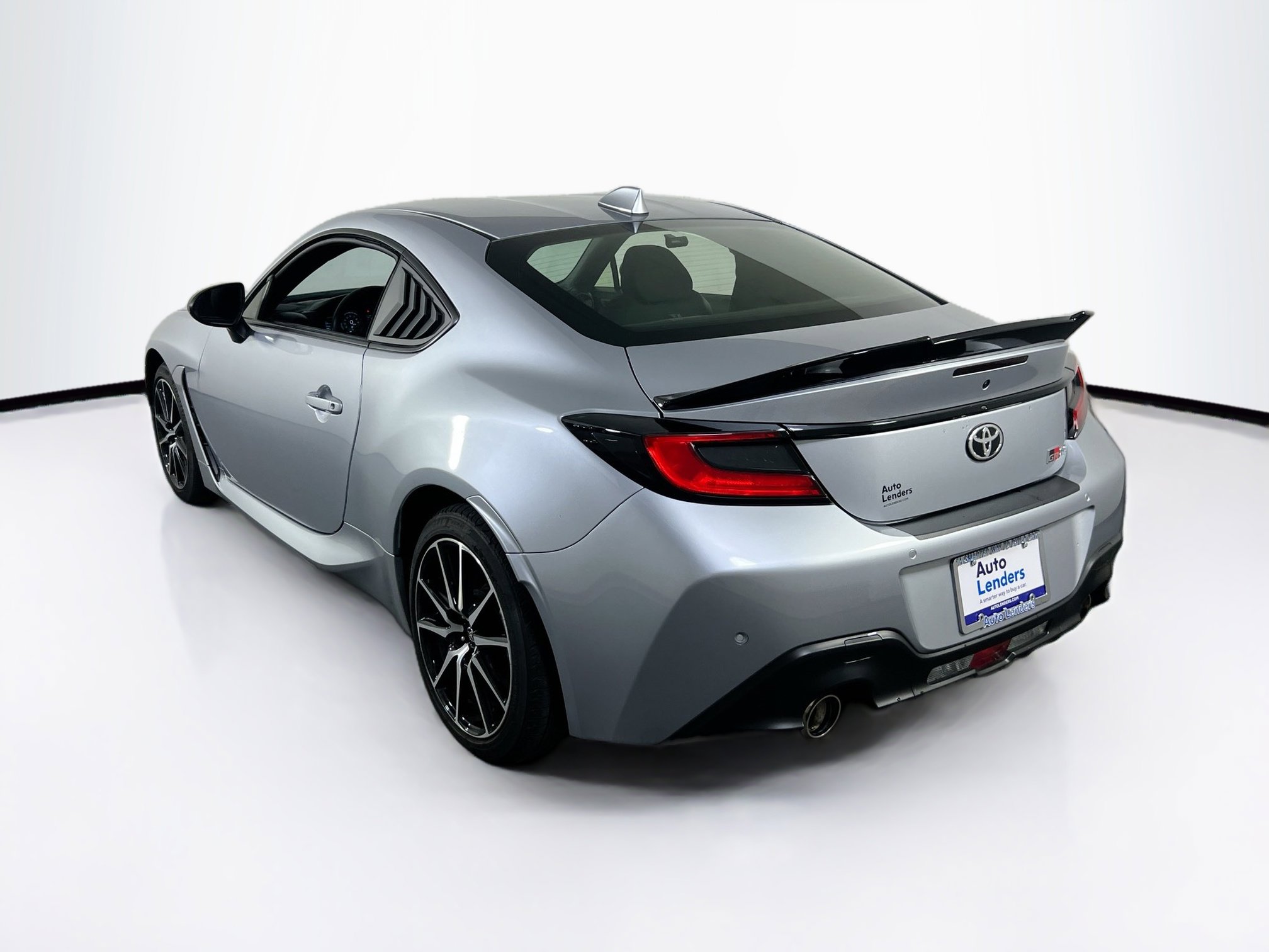 Used 2025 Toyota GR86 w/ ALL Weather Mat Package (TMS) image 7