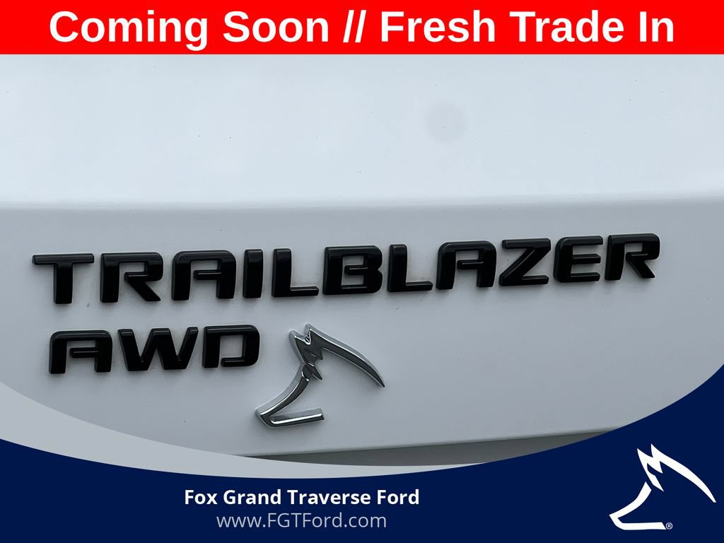 Used 2021 Chevrolet TrailBlazer RS w/ Technology Package AWD/4WD image 2