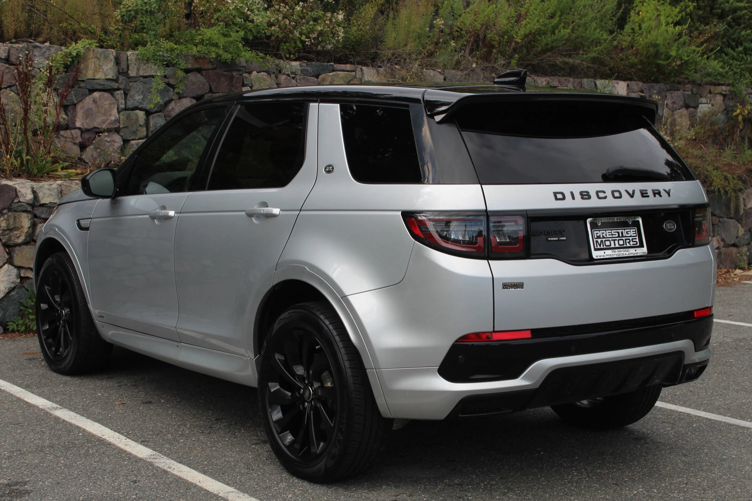 Used 2020 Land Rover Discovery Sport HSE R-Dynamic AWD/4WD image 7