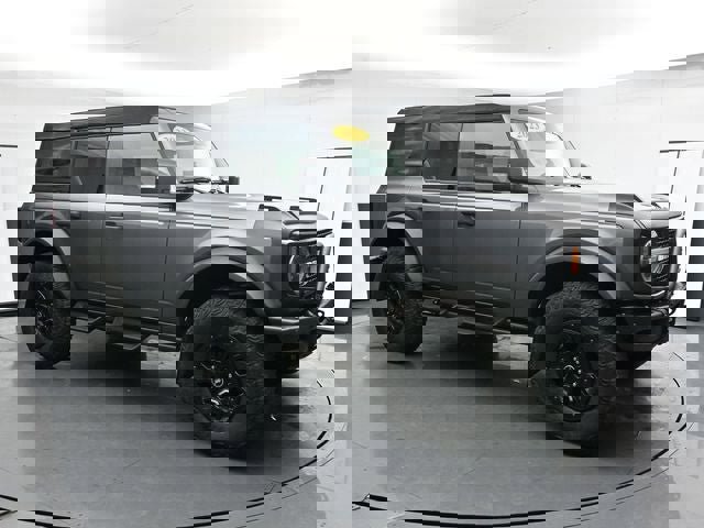 Used 2023 Ford Bronco Wildtrak AWD/4WD image 2