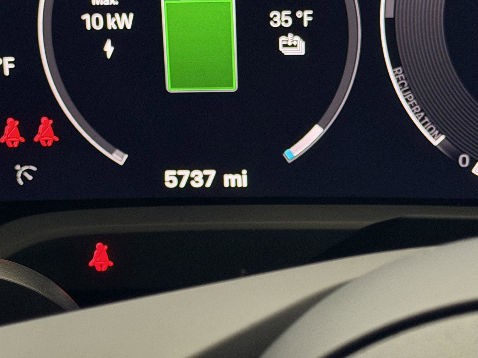 Certified 2025 Porsche Taycan image 22