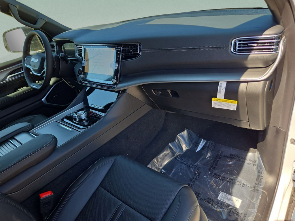 New 2026 Jeep Grand Wagoneer L 4WD w/ Premium Group I image 37