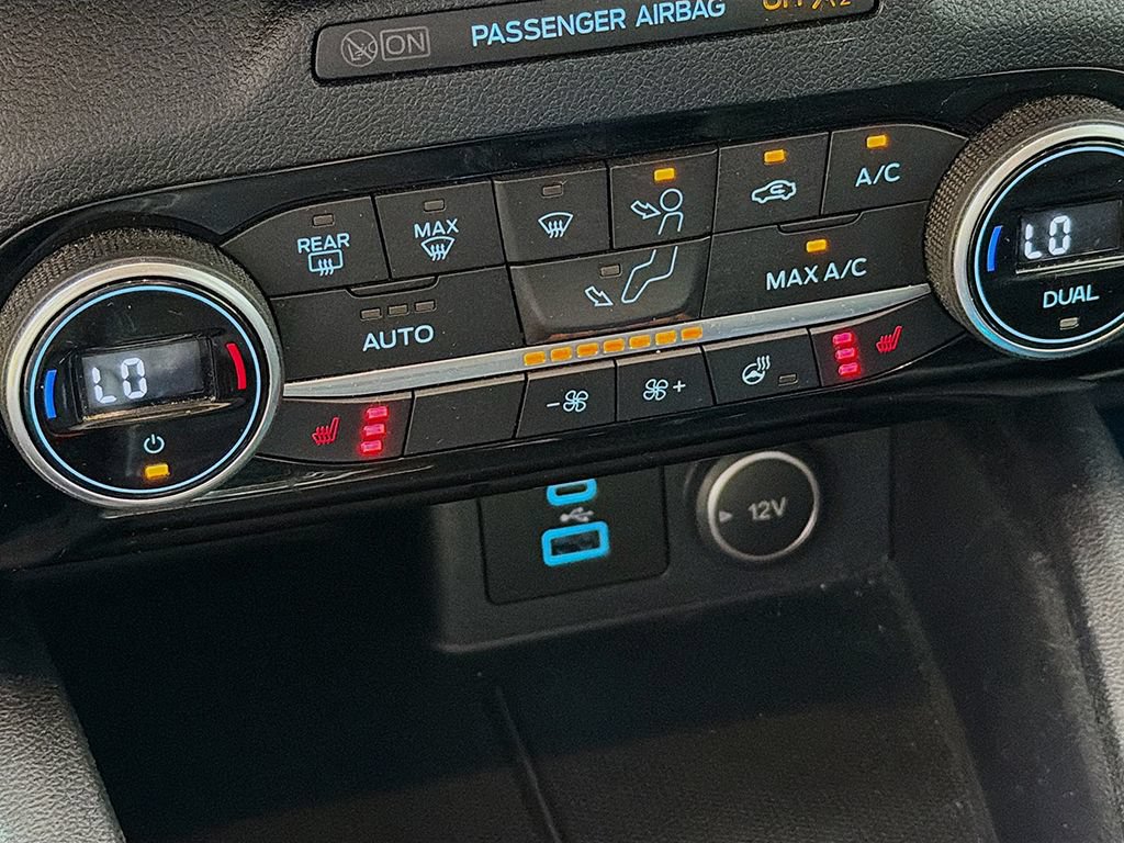 Used 2021 Ford Escape Titanium AWD/4WD image 38