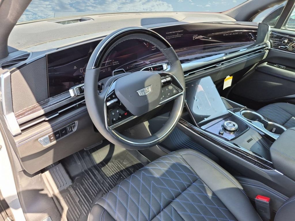 New 2026 Cadillac Escalade IQ Sport 1 w/ LPO, Floor Liner Package AWD/4WD image 6