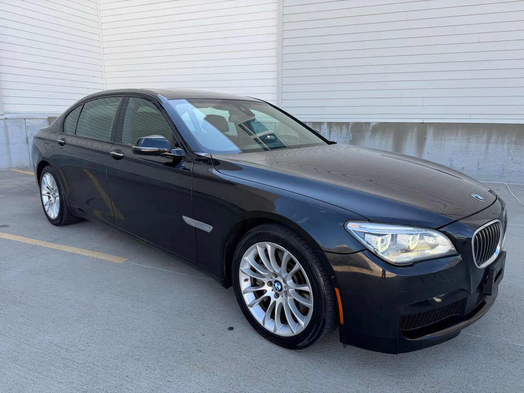 Used 2014 BMW 750Li xDrive AWD/4WD image 1