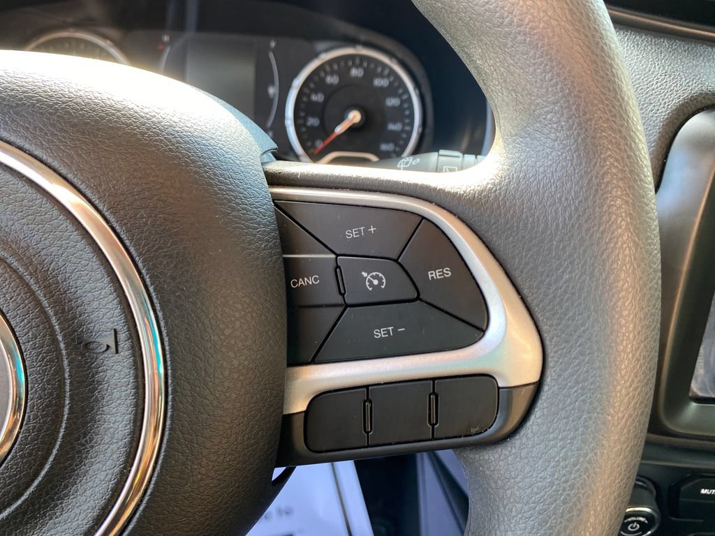 Used 2023 Jeep Renegade Latitude AWD/4WD image 27