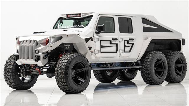 Used 2025 Jeep Gladiator Sport image 2