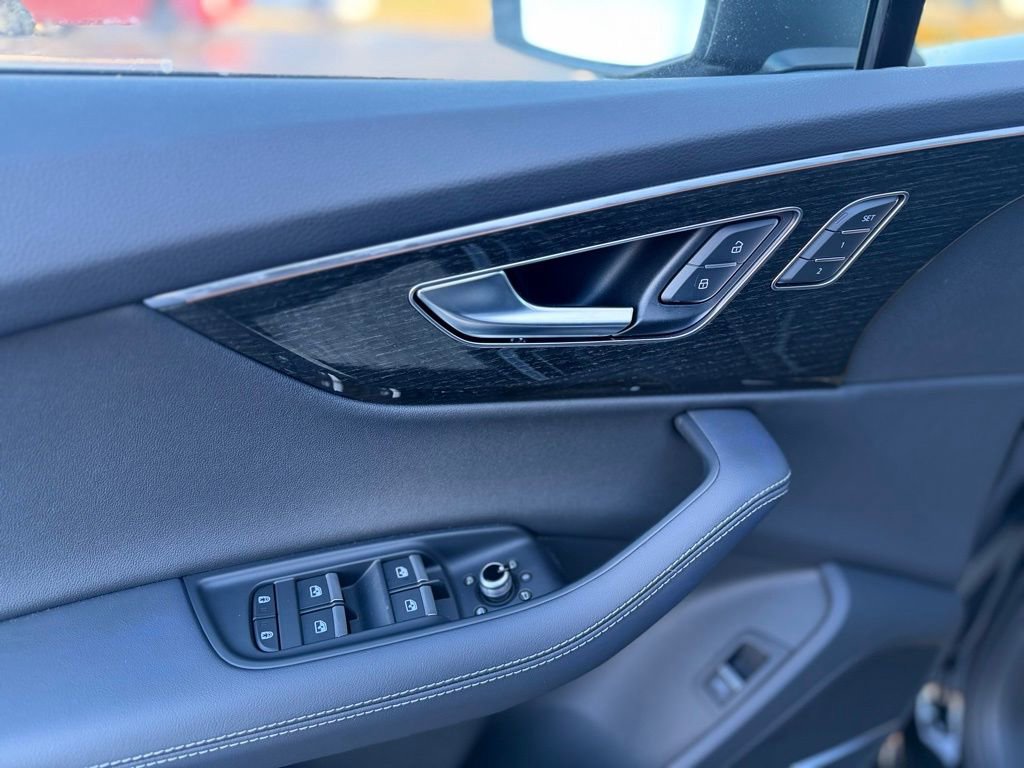 New 2025 Audi Q7 3.0T Premium Plus image 10