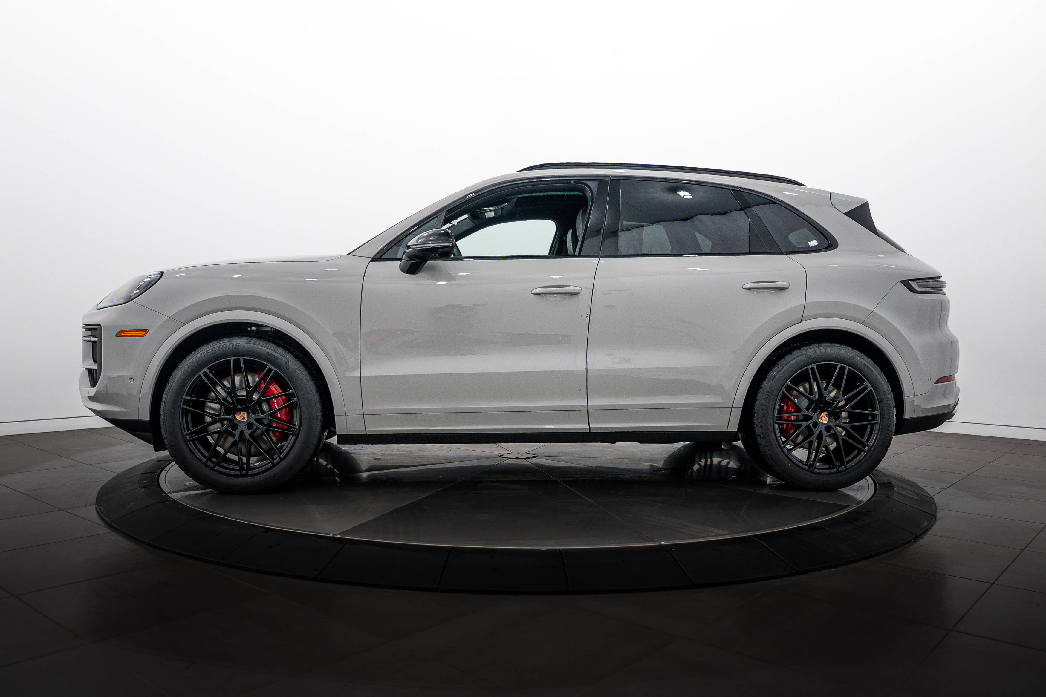 New 2026 Porsche Cayenne S AWD/4WD image 2