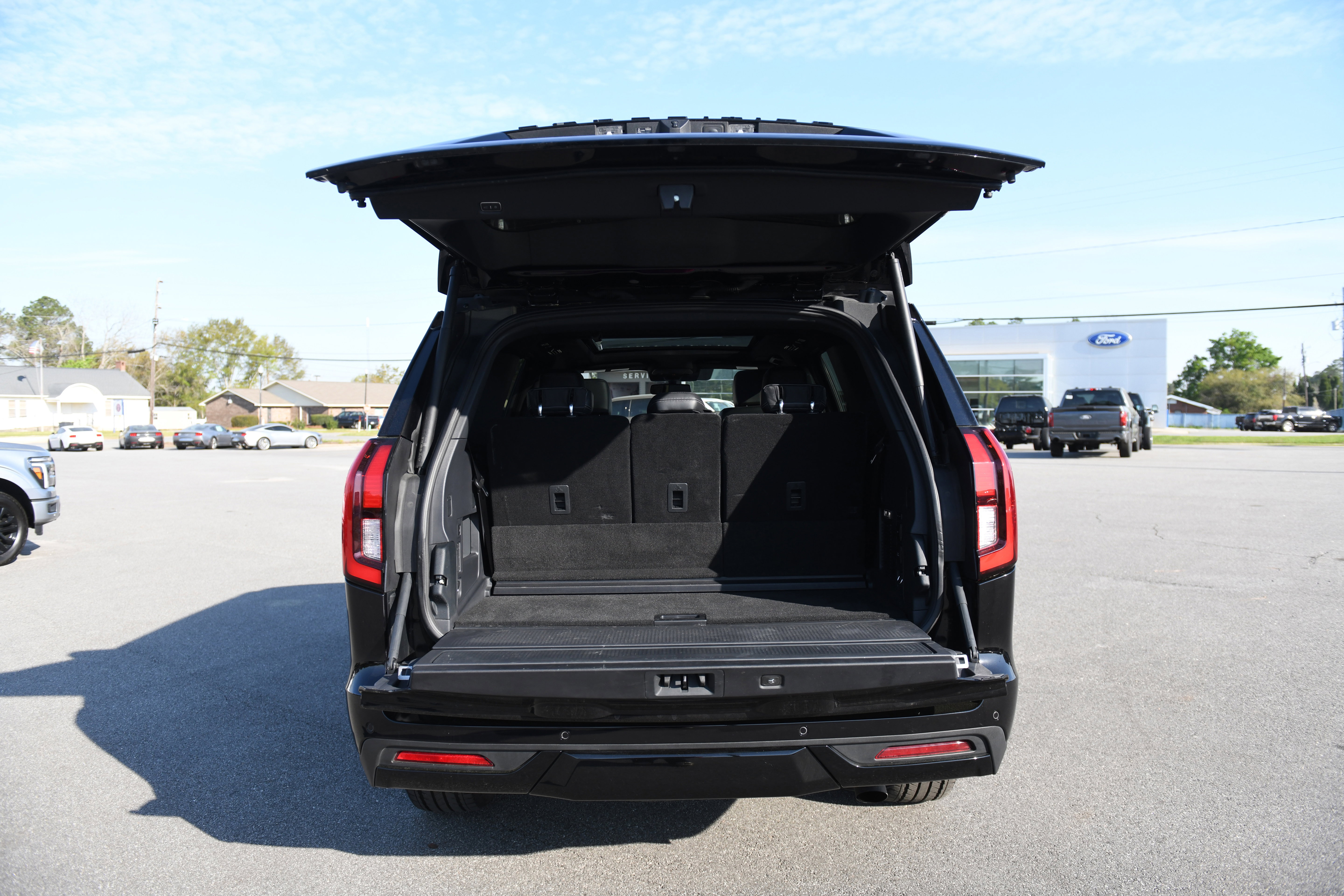 Used 2025 Ford Expedition Platinum w/ Stealth Performance Package image 11