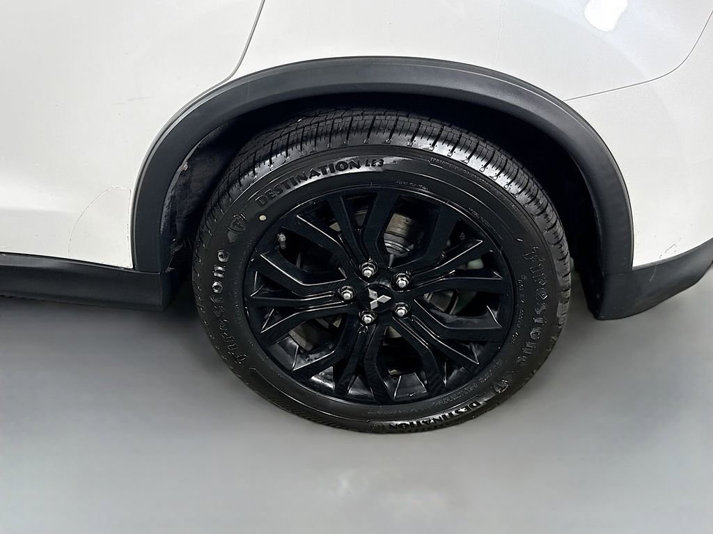 Used 2017 Mitsubishi Outlander Sport ES AWD/4WD image 32