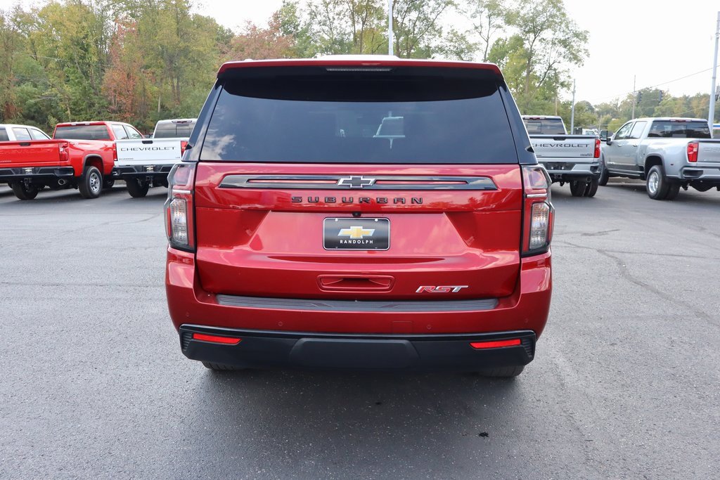 Used 2024 Chevrolet Suburban RST w/ Luxury Package image 37