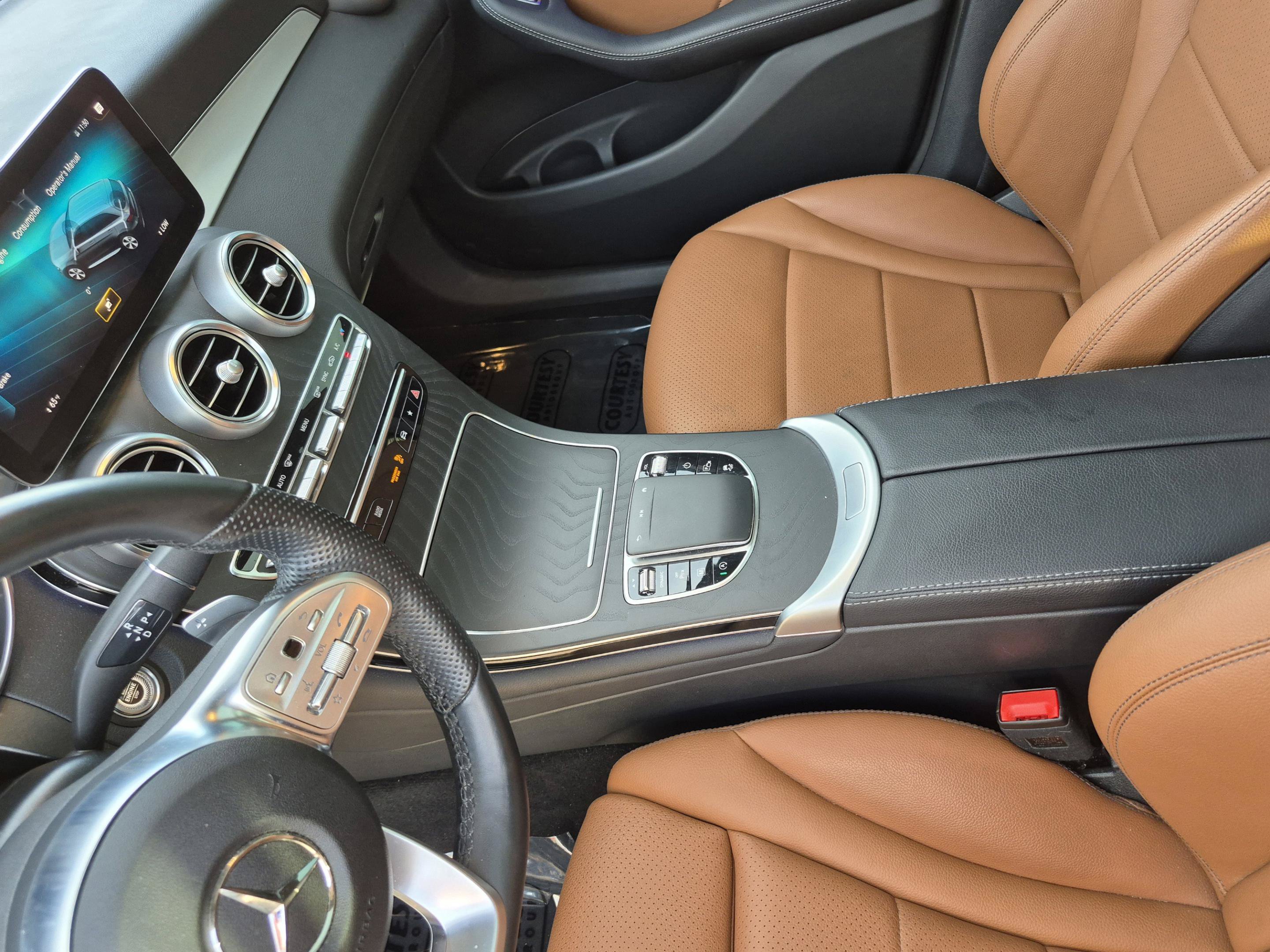 Used 2022 Mercedes-Benz GLC 300 image 22