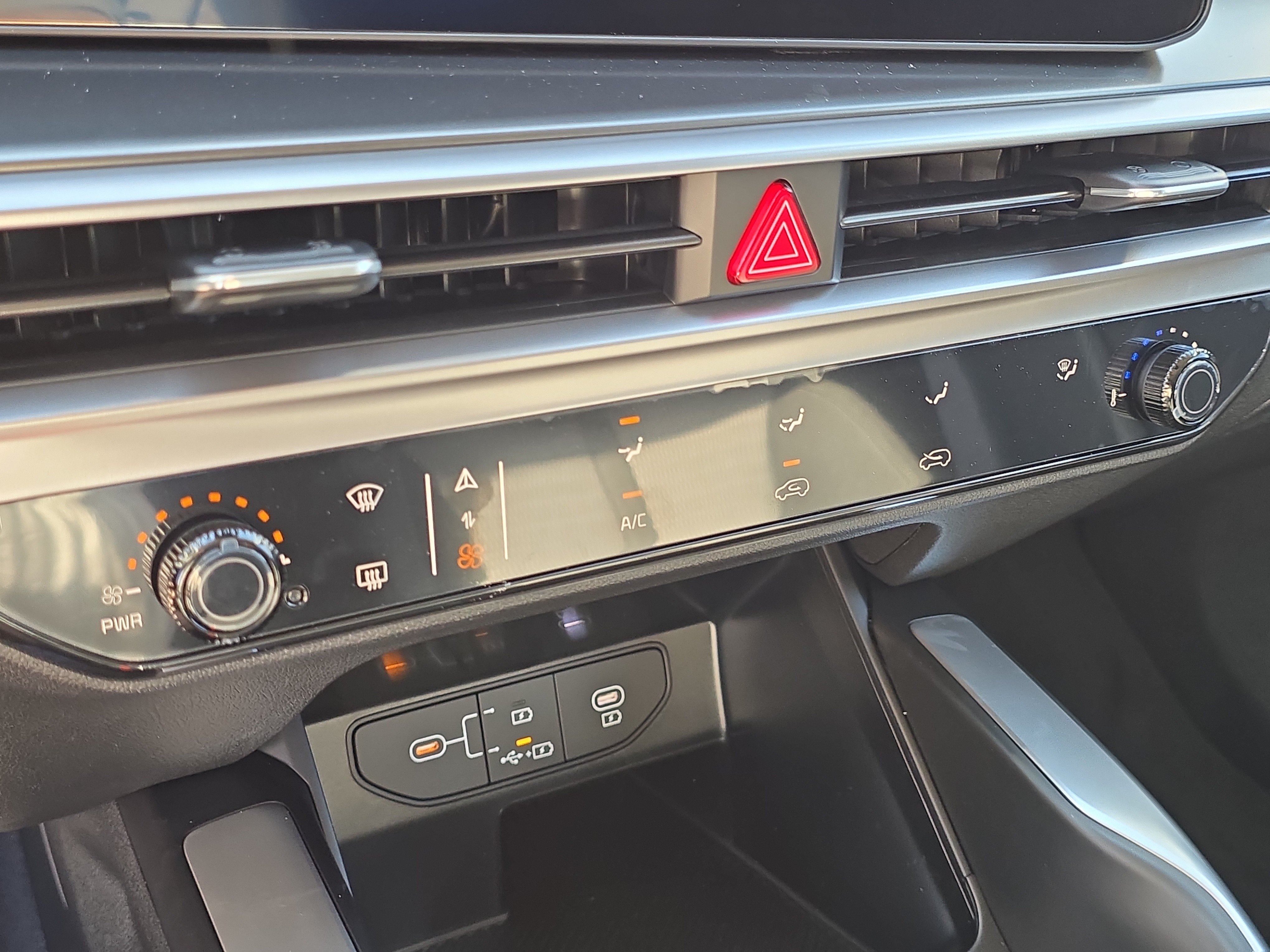 New 2026 Kia Sorento LX FWD image 23