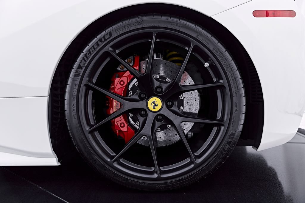 Used 2018 Ferrari 488 GTB RWD image 37