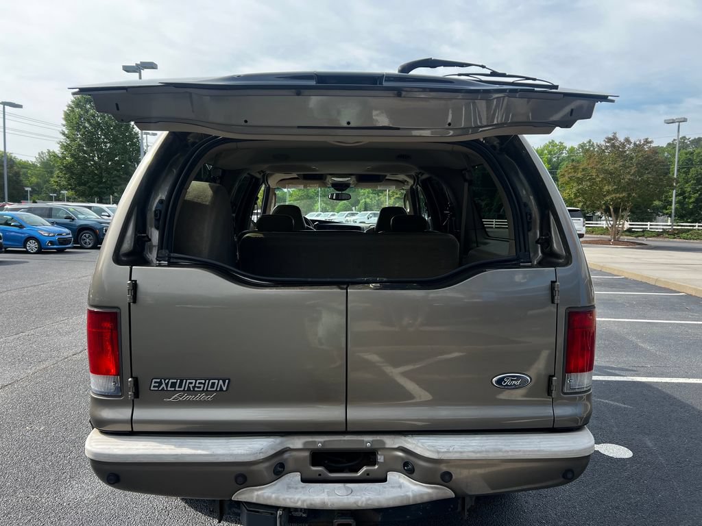 Used 2005 Ford Excursion Limited AWD/4WD image 19