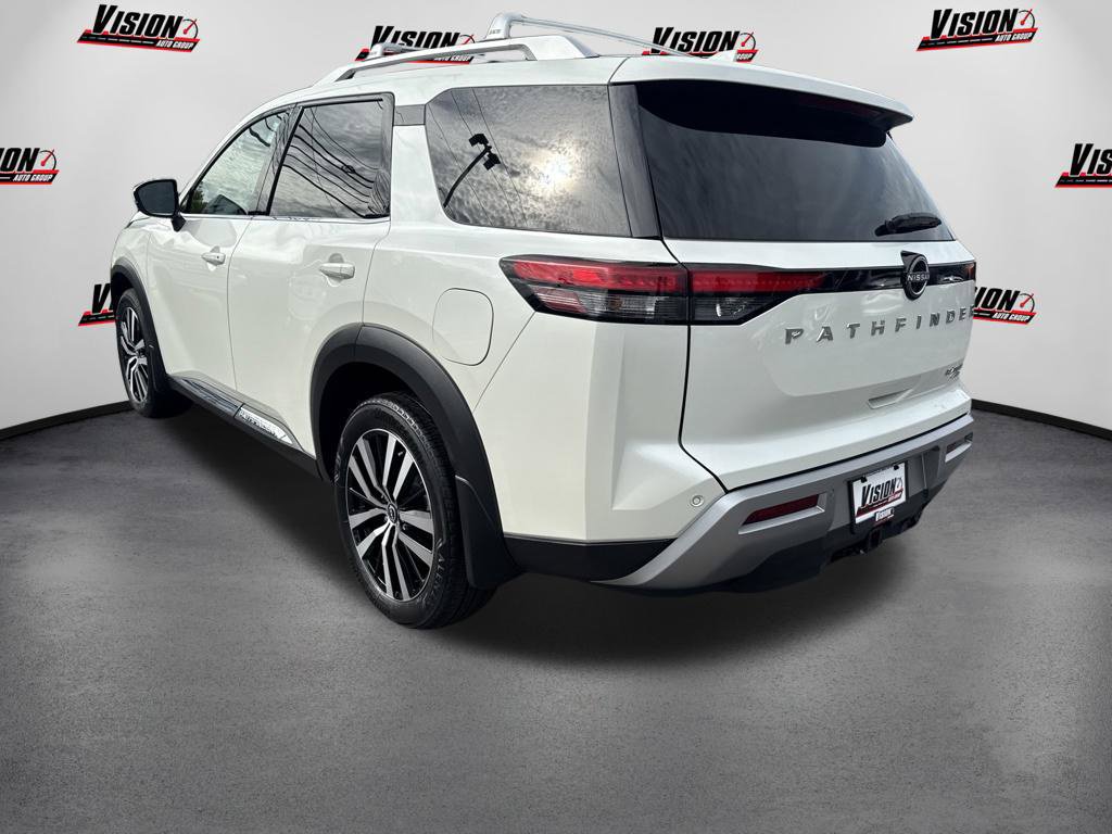 Used 2024 Nissan Pathfinder Platinum w/ Cargo Package AWD/4WD image 8