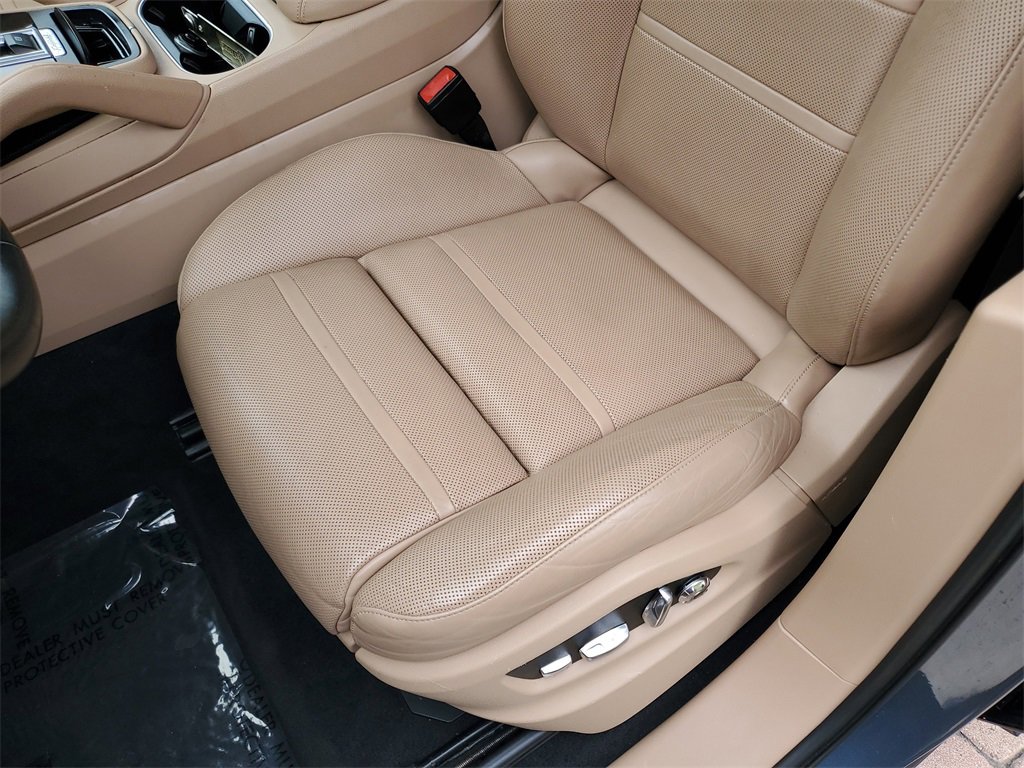 Used 2019 Porsche Cayenne image 20