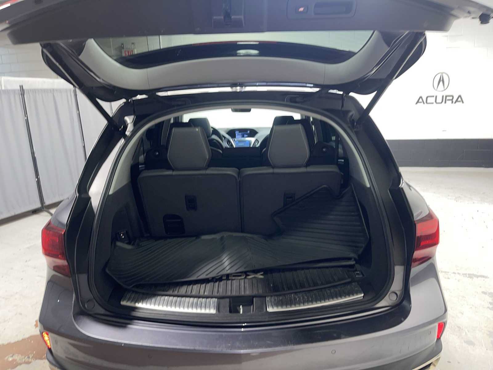Used 2020 Acura MDX w/ Technology Package AWD/4WD image 19