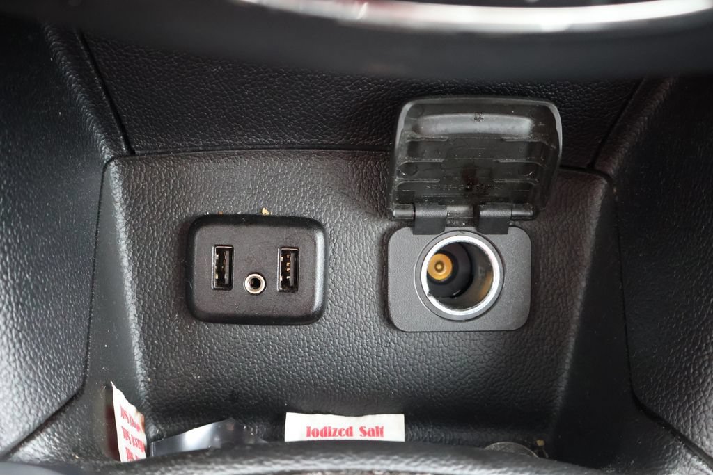 Used 2019 Chevrolet Cruze LT w/ Sun And Sound Package FWD image 28