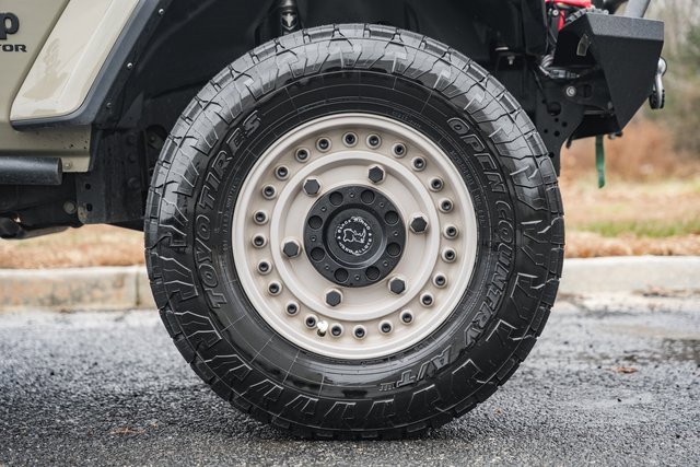 Used 2022 Jeep Gladiator Willys image 23