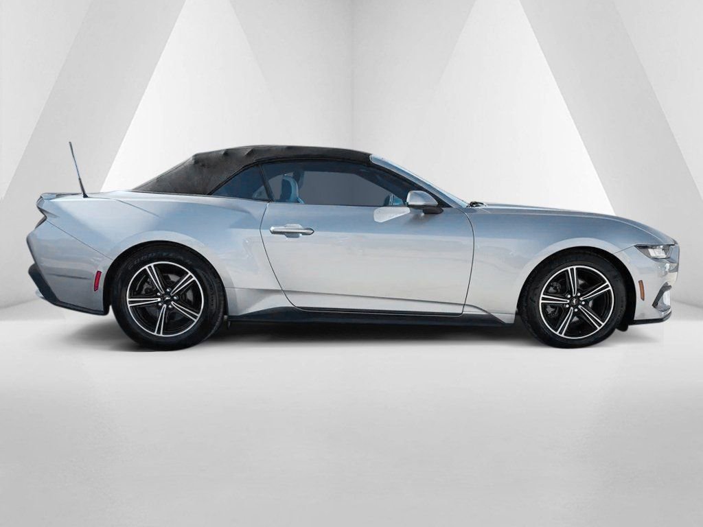 Used 2024 Ford Mustang Premium image 8