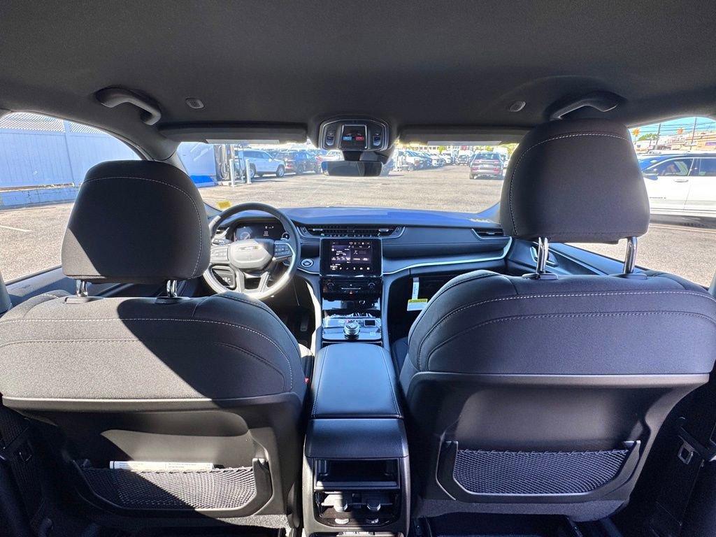 New 2026 Jeep Grand Cherokee Laredo AWD/4WD image 23
