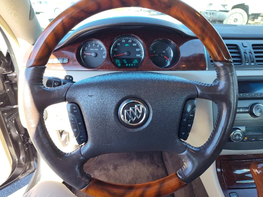 Used 2008 Buick Lucerne CXL w/ Luxury Package FWD image 15