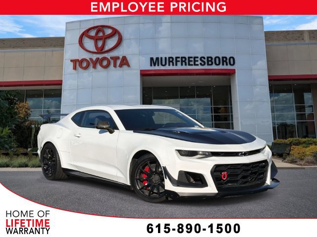 Used 2021 Chevrolet Camaro ZL1 RWD image 1