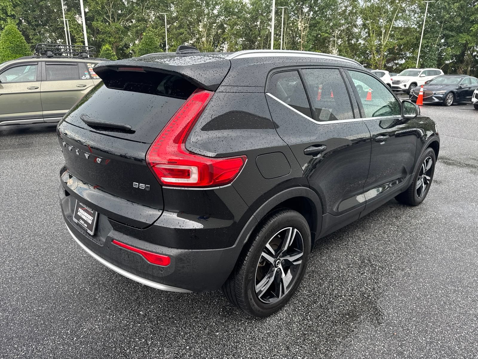 Used 2025 Volvo XC40 B5 Core AWD/4WD image 7