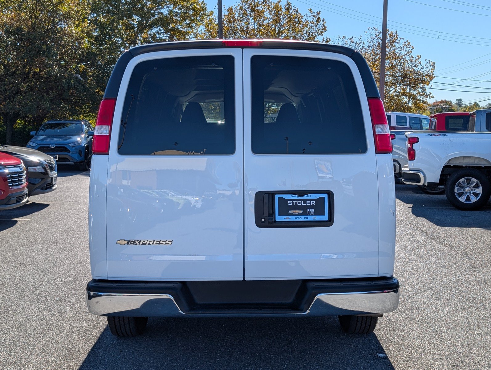 Used 2025 Chevrolet Express 3500 LT w/ LT Preferred Equipment Group RWD image 4