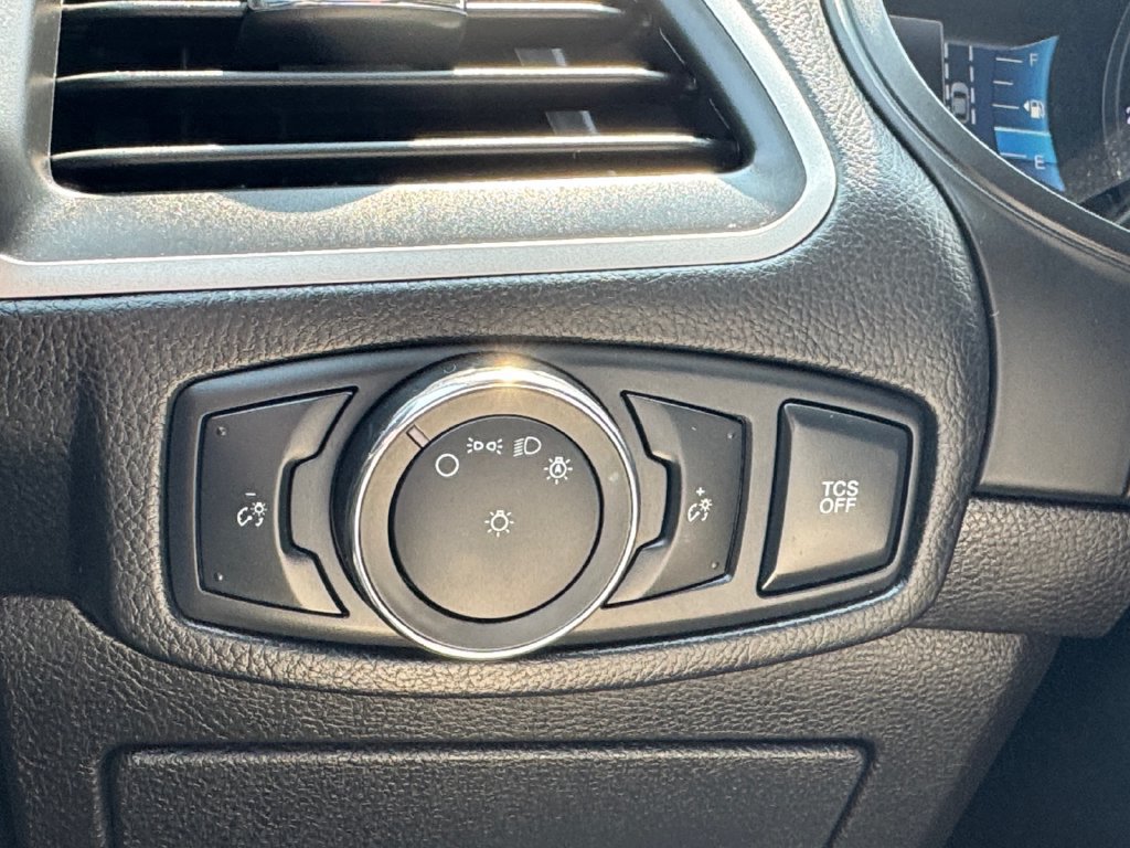 Used 2022 Ford Edge SEL AWD/4WD image 31