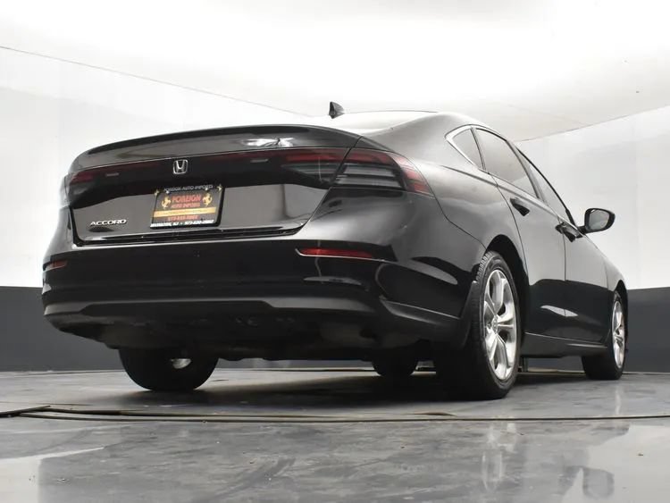 Used 2025 Honda Accord LX image 13