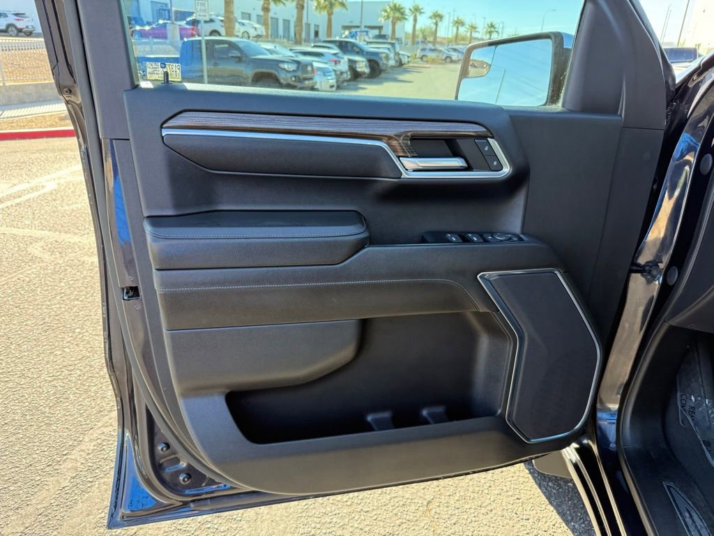 Used 2023 Chevrolet Silverado 1500 LT image 21