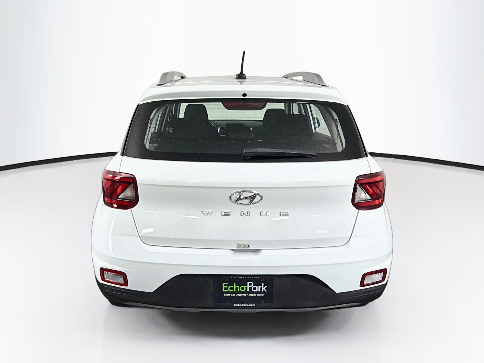 Used 2025 Hyundai Venue SEL FWD image 7