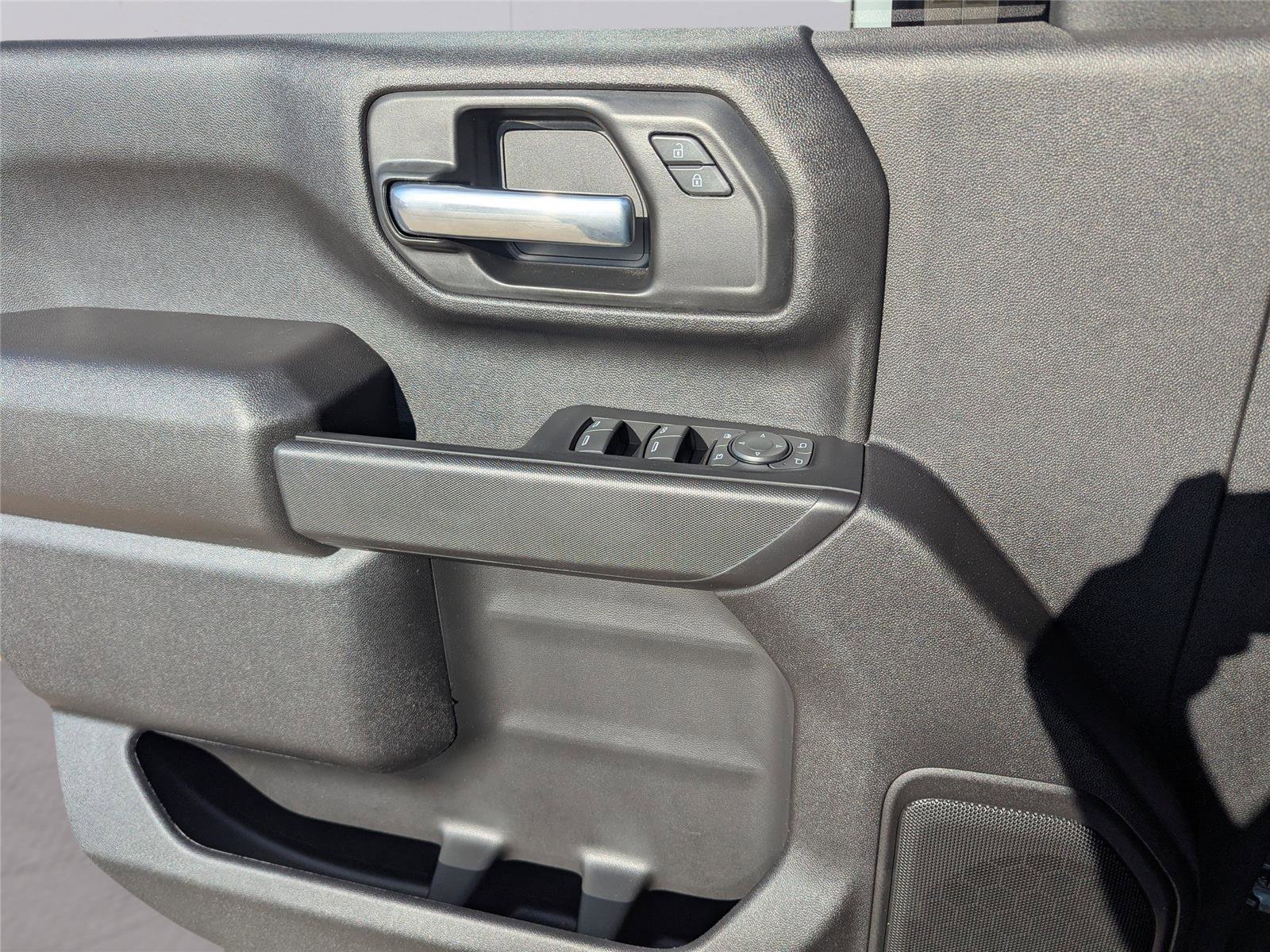 Used 2026 Chevrolet Silverado 2500 Custom w/ Custom Value Package image 25