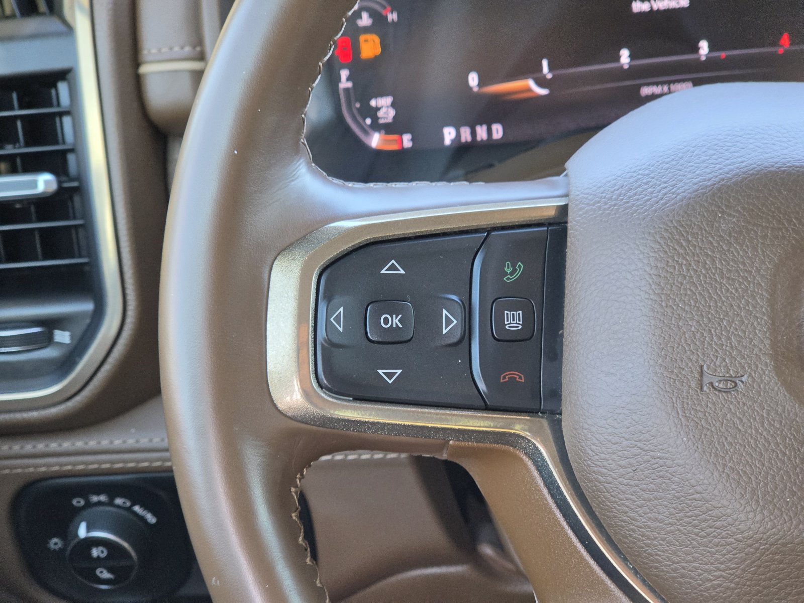 Used 2024 RAM 3500 Limited w/ Towing Technology Group AWD/4WD image 28