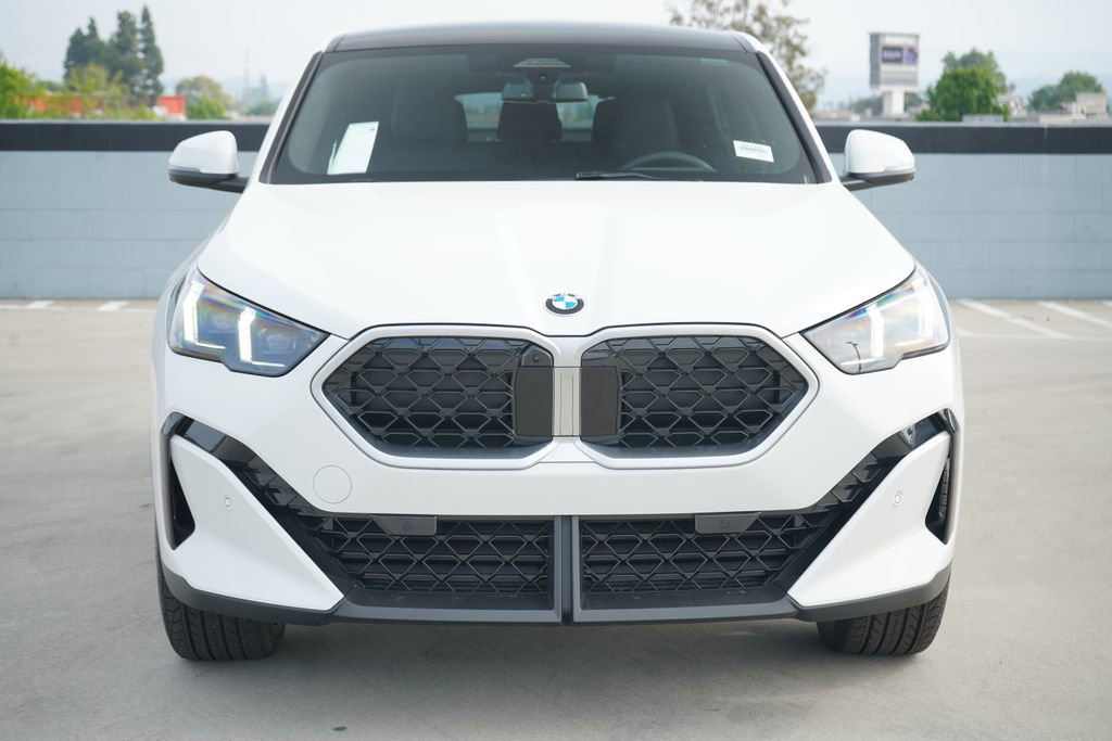 New 2026 BMW X2 xDrive28i w/ Technology Package image 2