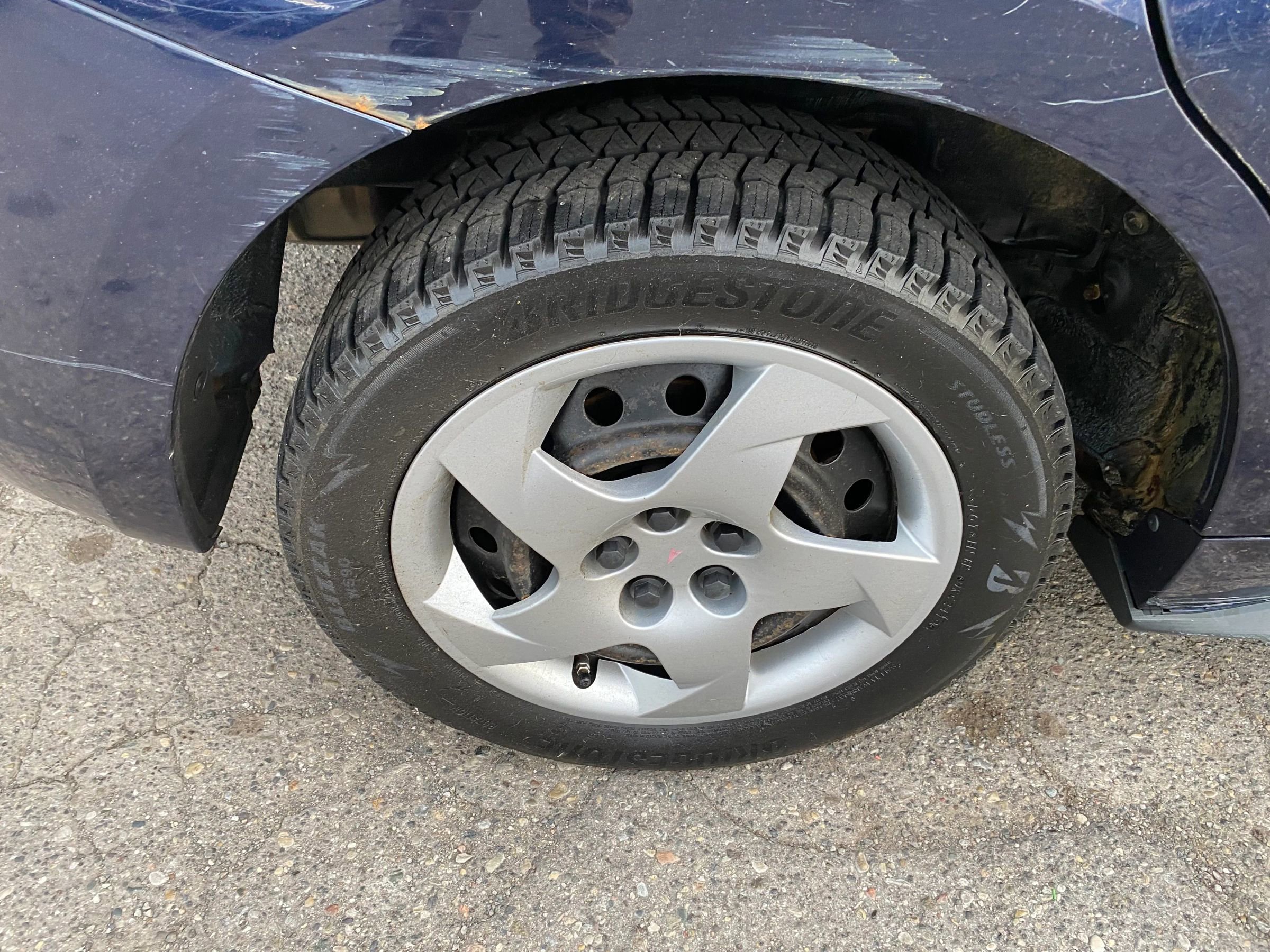 Used 2010 Pontiac Vibe image 21