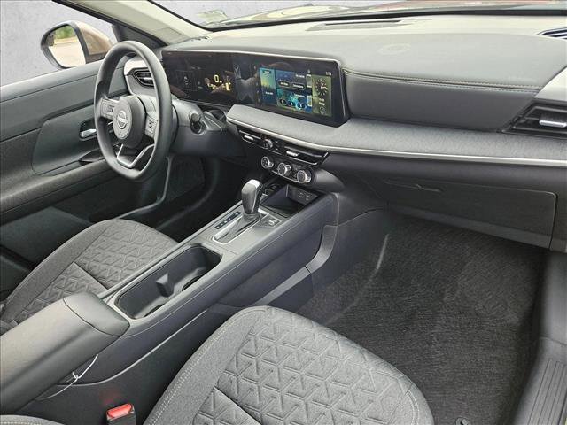 Used 2025 Nissan Kicks SV image 20