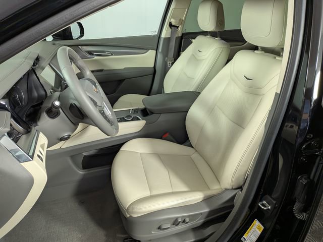 Certified 2023 Cadillac XT5 Premium Luxury AWD/4WD image 16