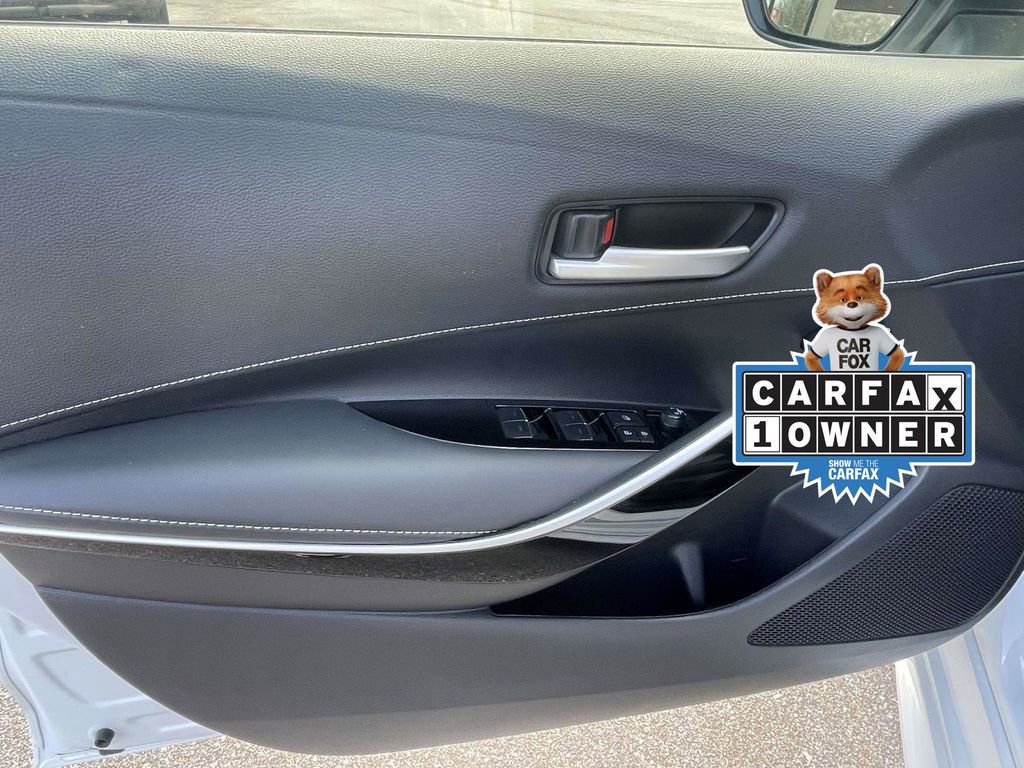 Used 2025 Toyota Corolla XSE image 18