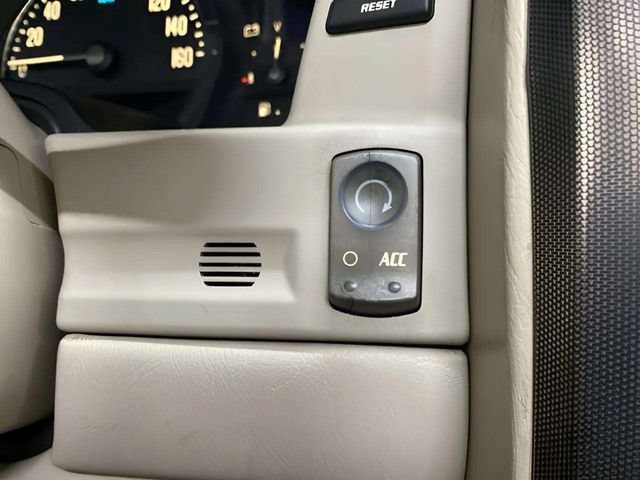 Used 2005 Cadillac XLR RWD image 44