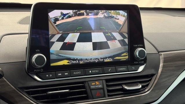 Used 2025 Nissan Altima 2.5 SV FWD image 34