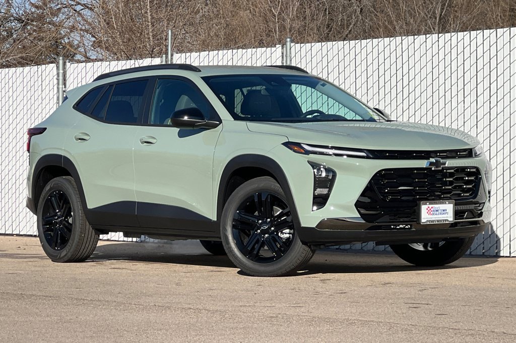 New 2026 Chevrolet Trax ACTIV image 2