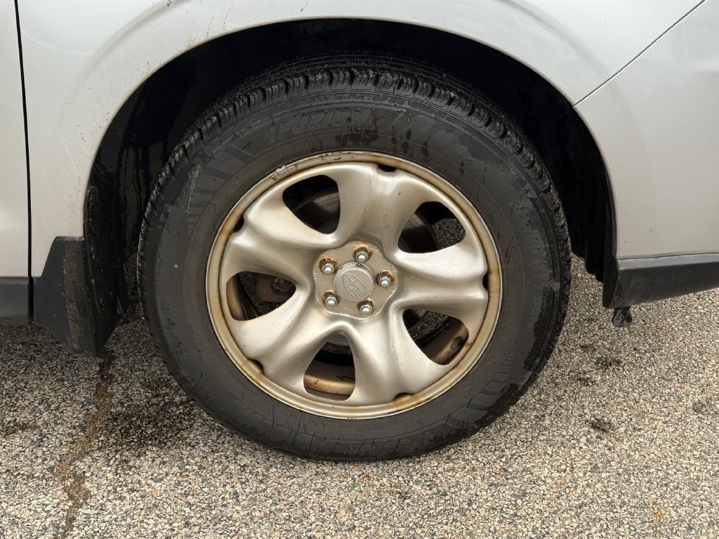 Used 2014 Subaru Forester 2.5i AWD/4WD image 18